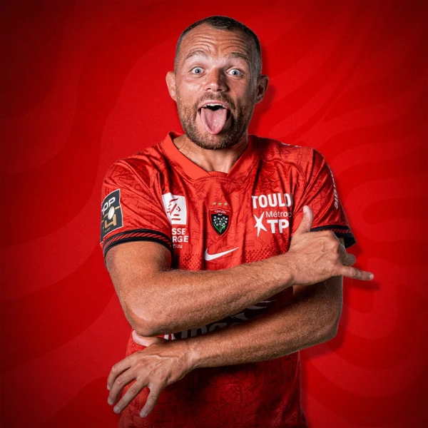 MERCER_ZACH_CELEBRATION_Rouge